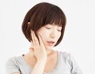 「噛むと歯が痛い…」原因は虫歯だけ？歯科医が解説🌸